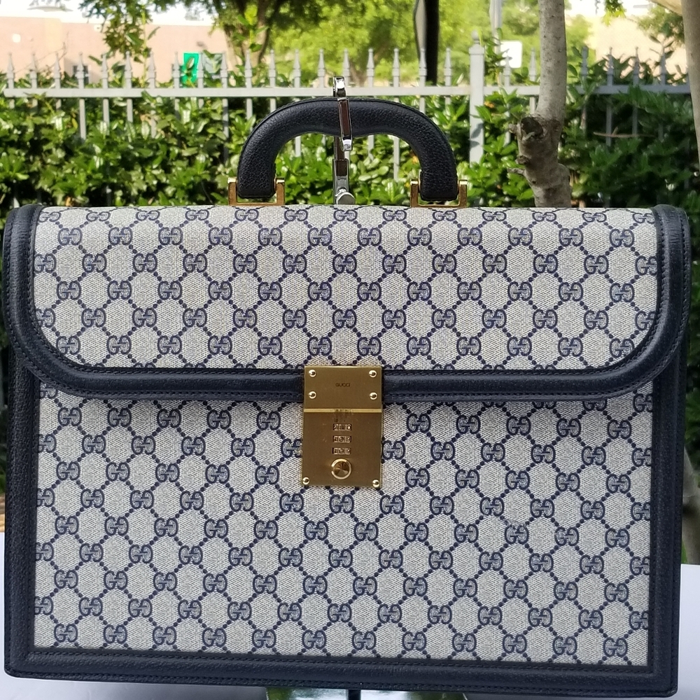 Gucci Vintage GG  Navy Blue Briefcase Portfolio. UNISEX - Picture 4 of 16
